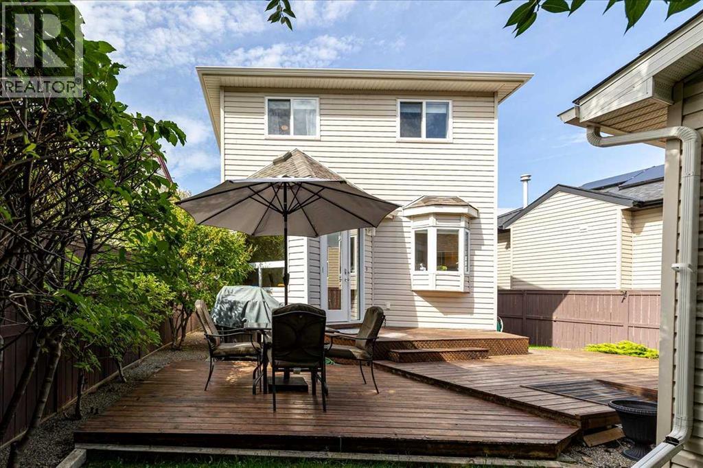 Single Family House for Sale in  Eversyde Circle SW Evergreen Calgary 