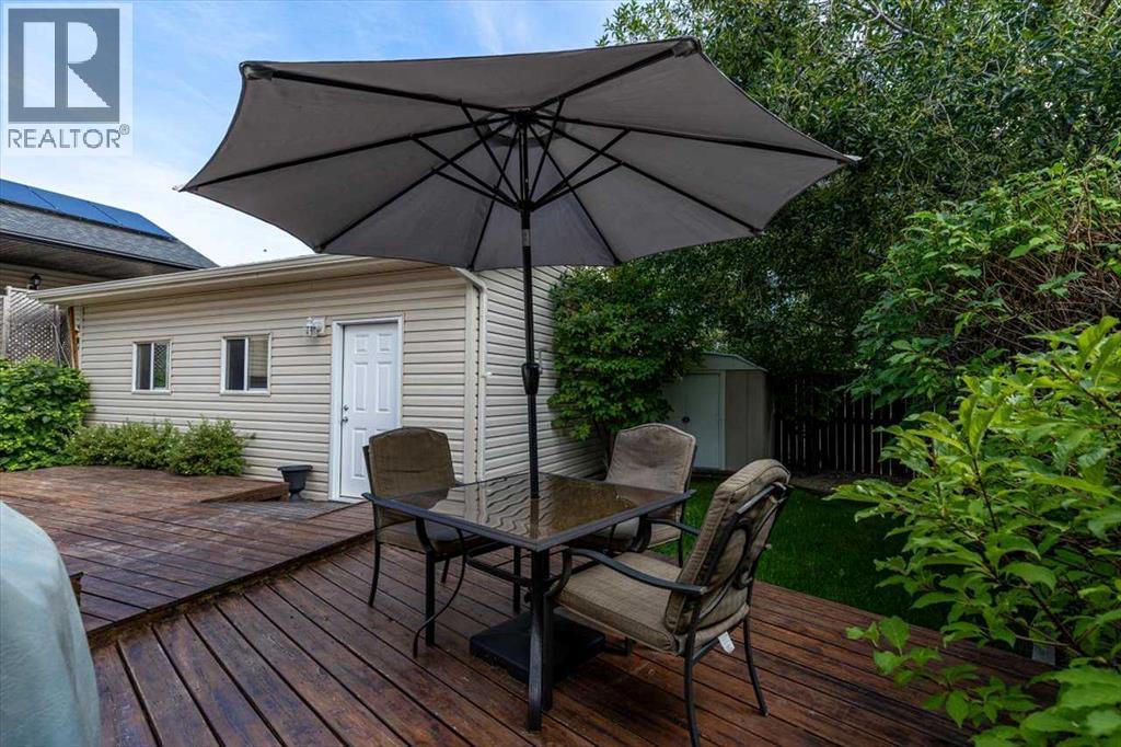 Single Family House for Sale in  Eversyde Circle SW Evergreen Calgary 
