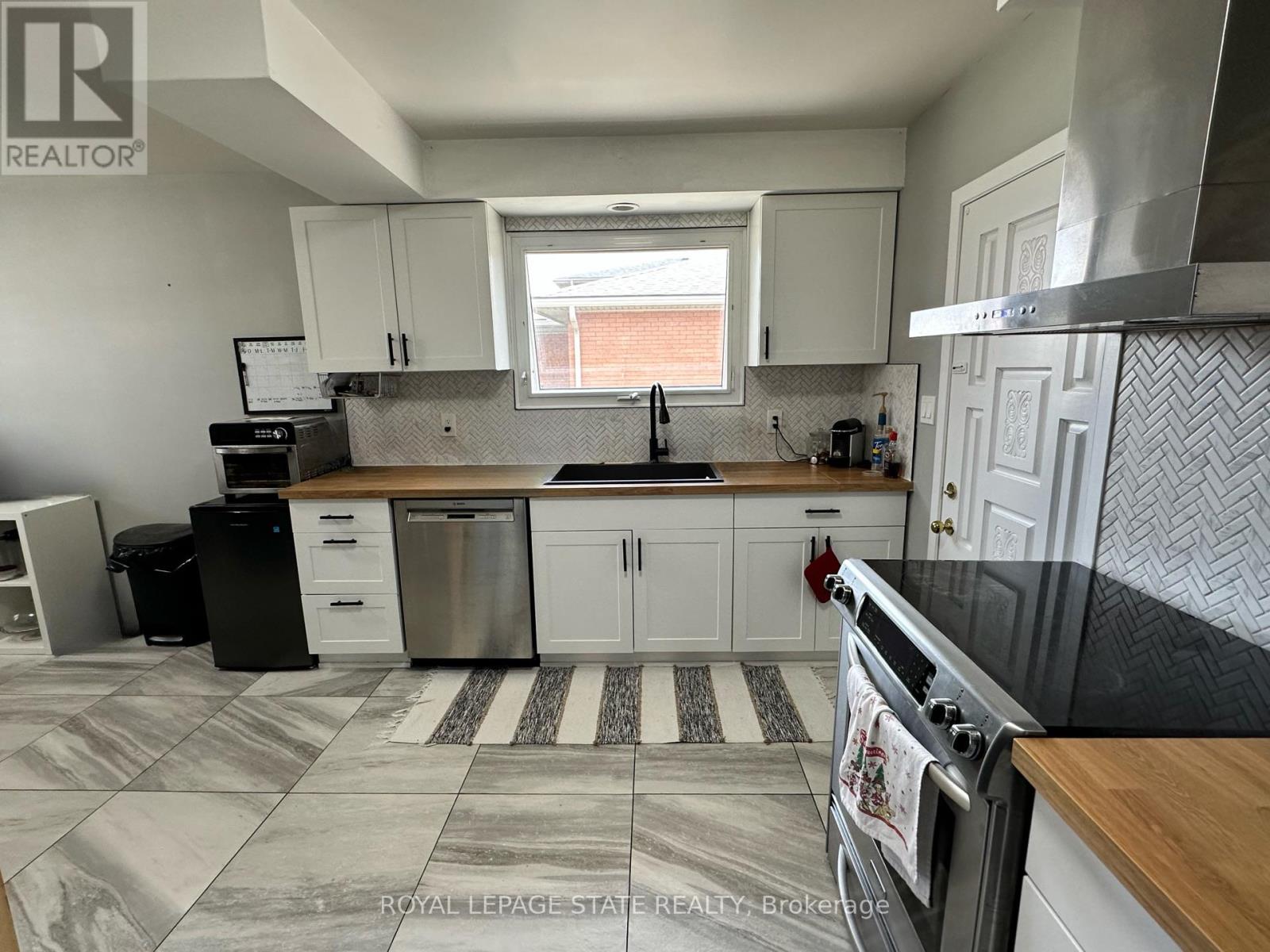 Photo 8 of 14 Anson Avenue, Hamilton ON