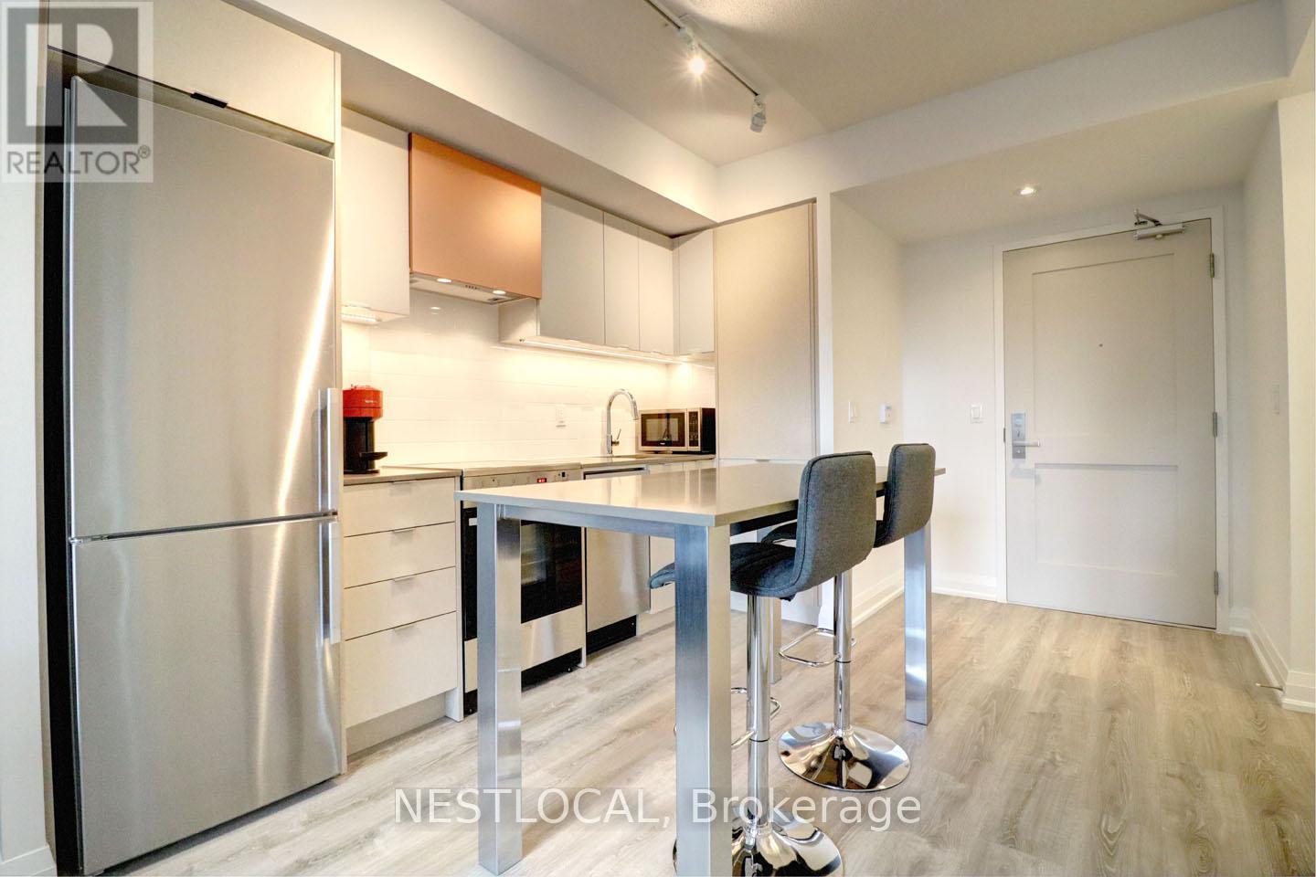 Photo 11 of 451 26 Gibbs Road, Toronto ON