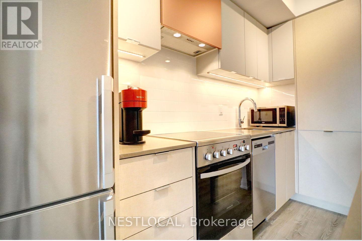 Photo 12 of 451 26 Gibbs Road, Toronto ON
