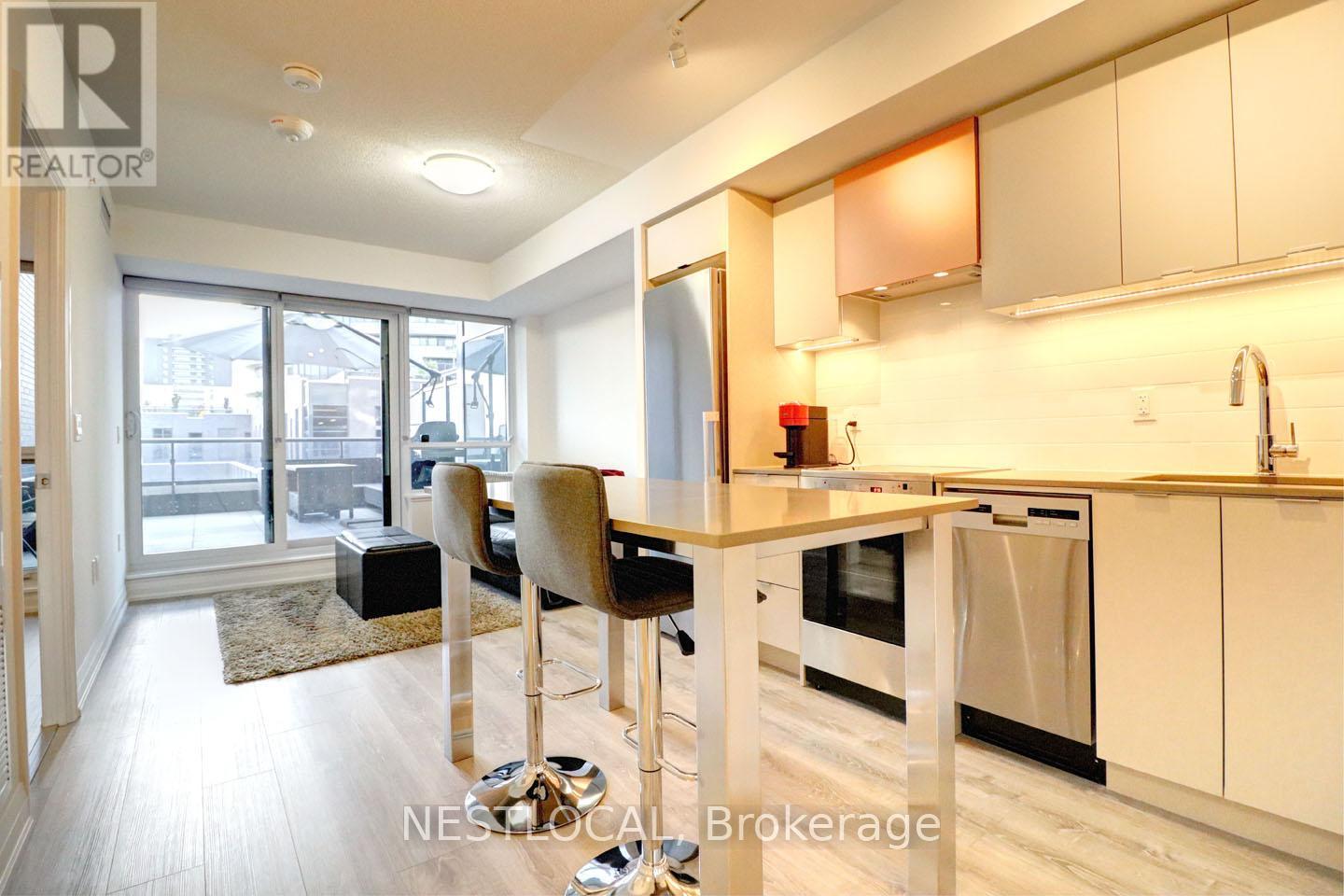 Photo 8 of 451 26 Gibbs Road, Toronto ON