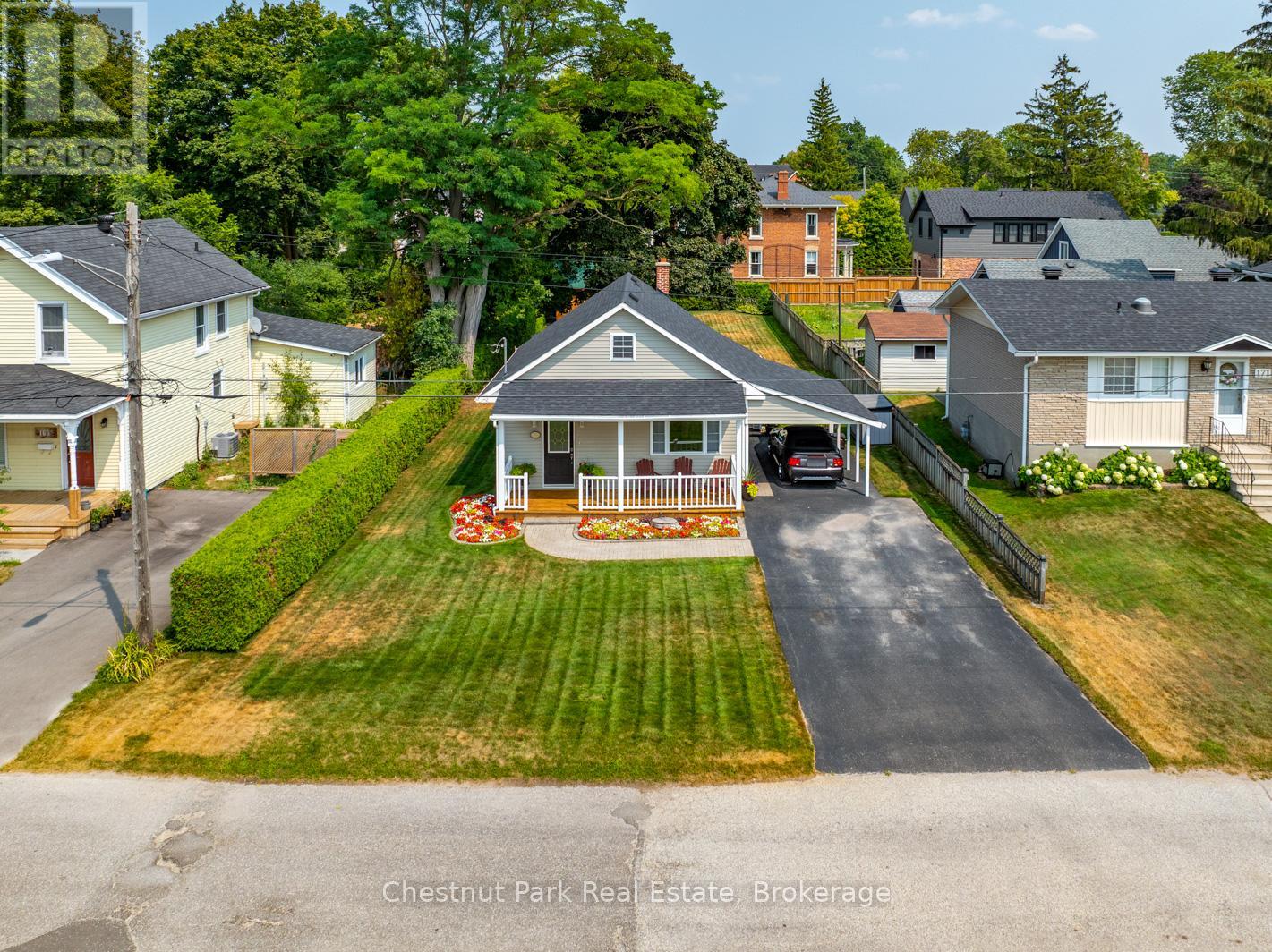 Photo 27 of 169 Walnut Street, Collingwood ON