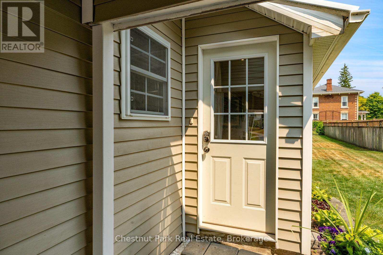 Photo 26 of 169 Walnut Street, Collingwood ON