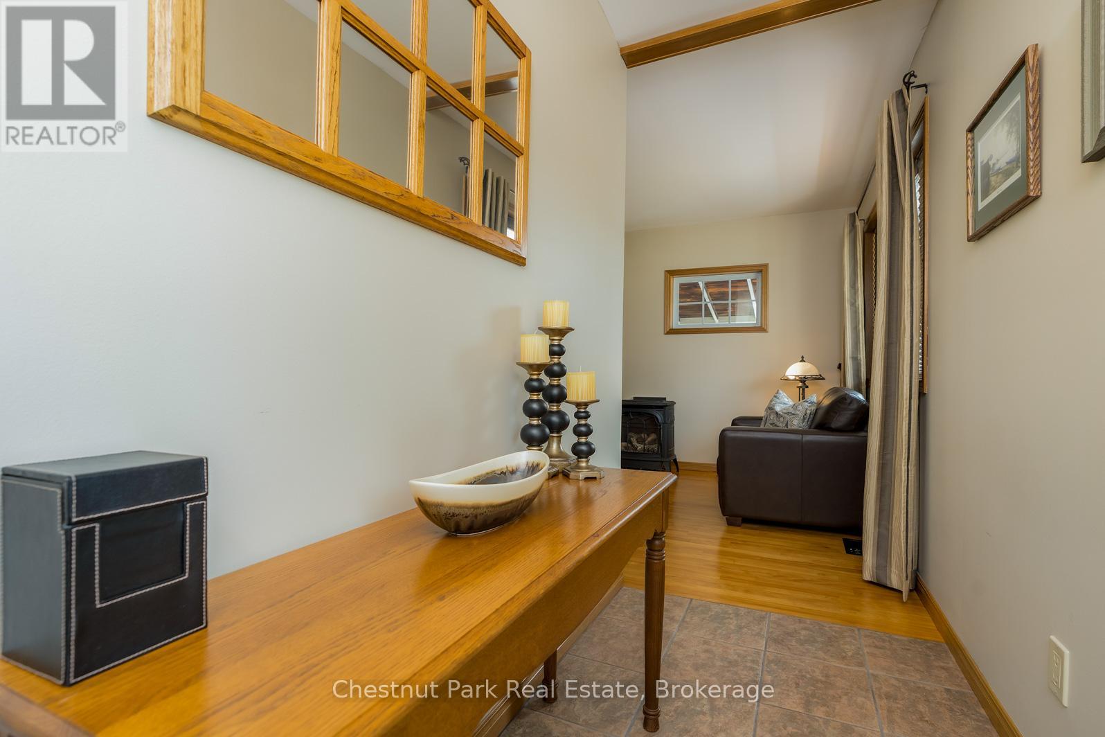 Photo 29 of 169 Walnut Street, Collingwood ON