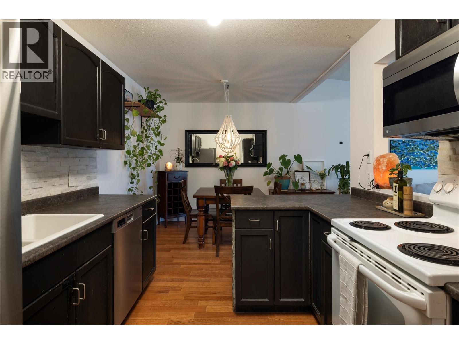 Photo 31 of 3160 Casorso Road Unit 404, Kelowna BC
