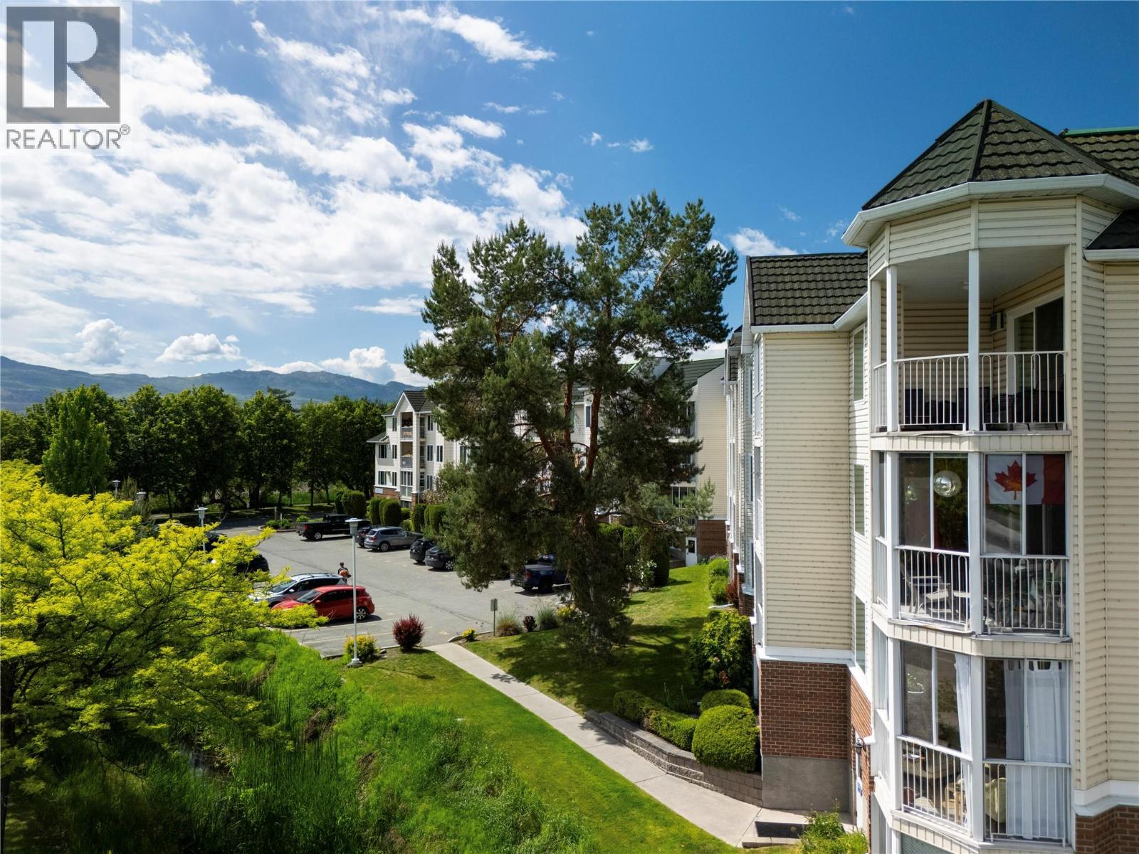 Photo 5 of 3160 Casorso Road Unit 404, Kelowna BC
