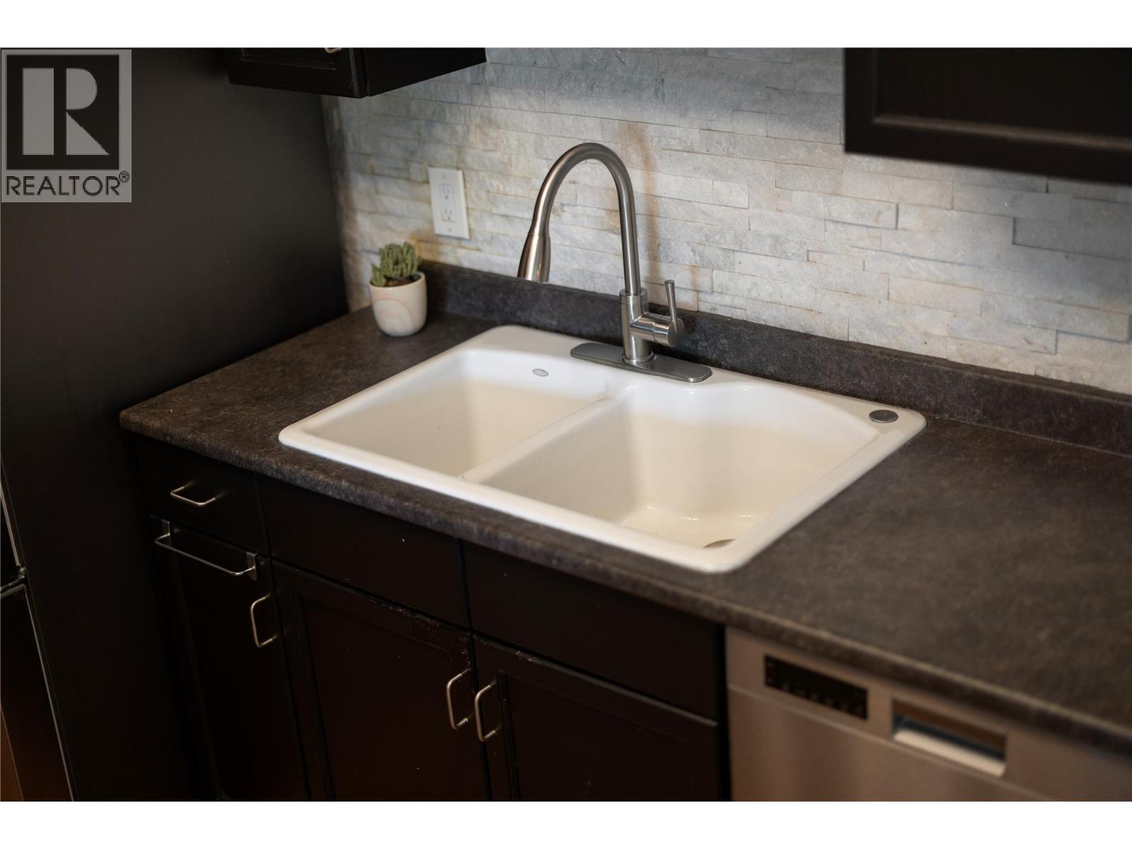 Photo 39 of 3160 Casorso Road Unit 404, Kelowna BC