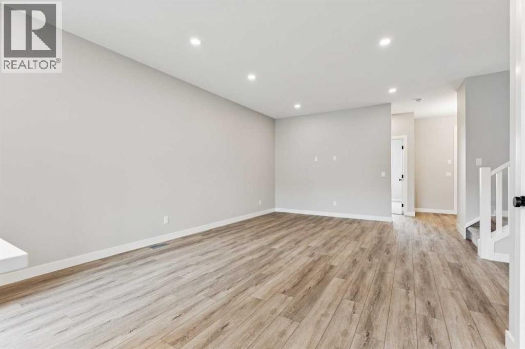 Photo 3 of 41 Savanna Place Ne, Calgary AB