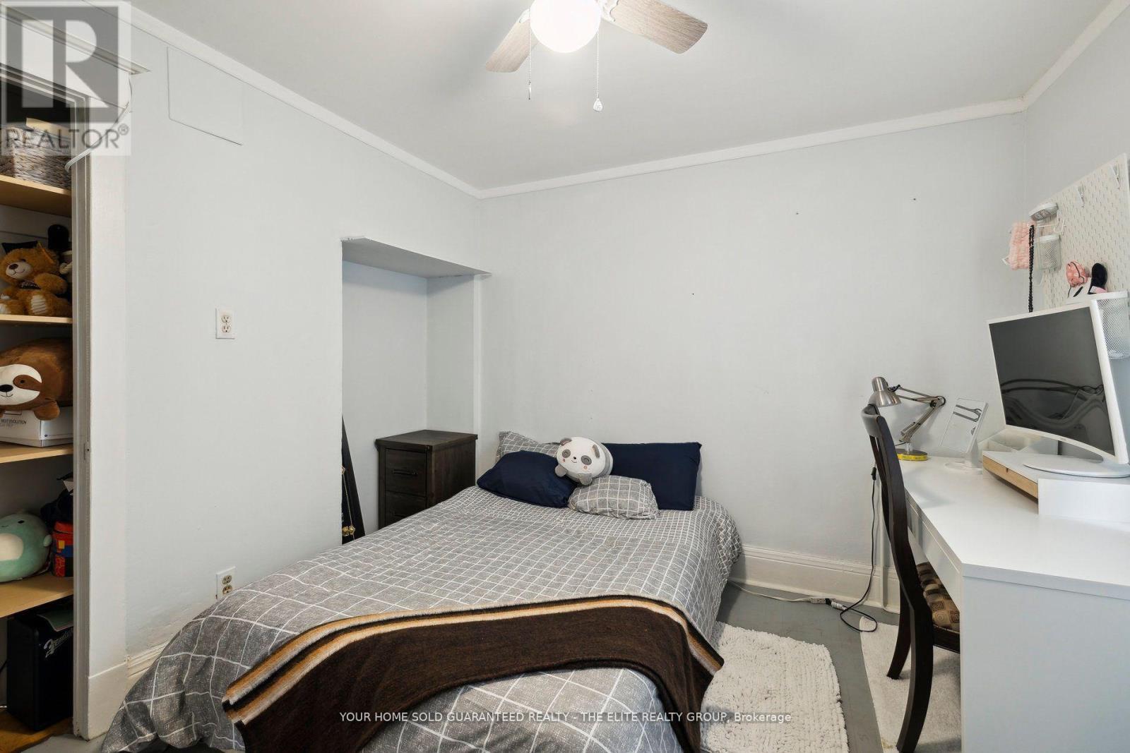 Photo 10 of 167 Balsam Avenue N, Hamilton ON