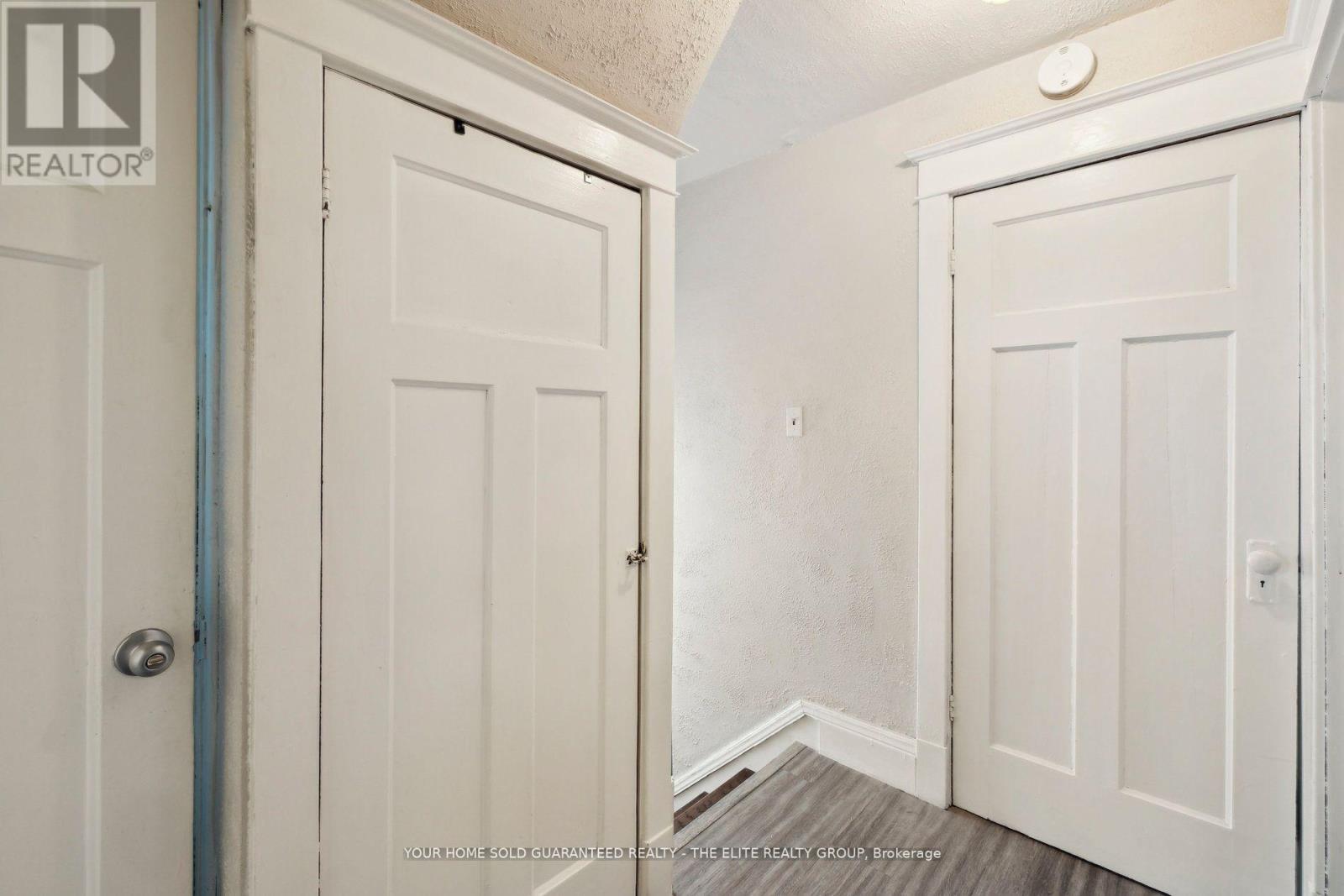 Photo 8 of 167 Balsam Avenue N, Hamilton ON