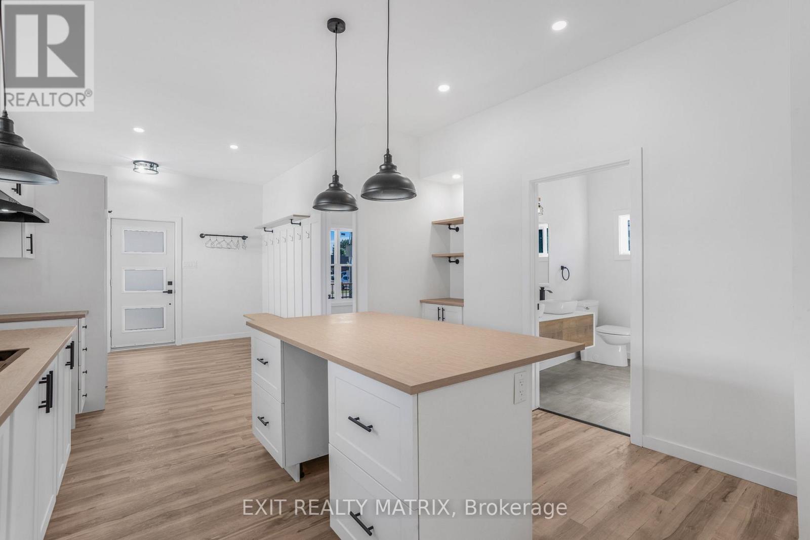 Photo 34 of 537 Higginson Street, Hawkesbury ON