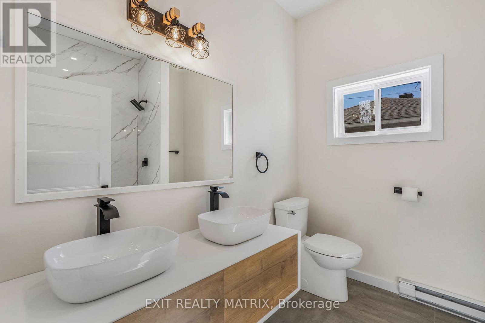 Photo 36 of 537 Higginson Street, Hawkesbury ON