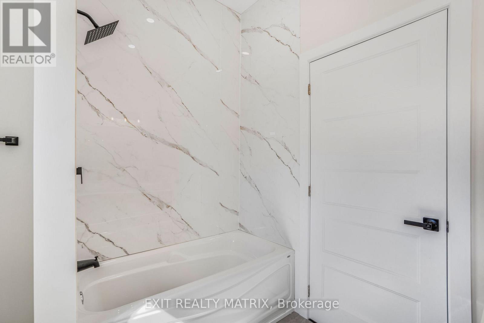 Photo 20 of 537 Higginson Street, Hawkesbury ON
