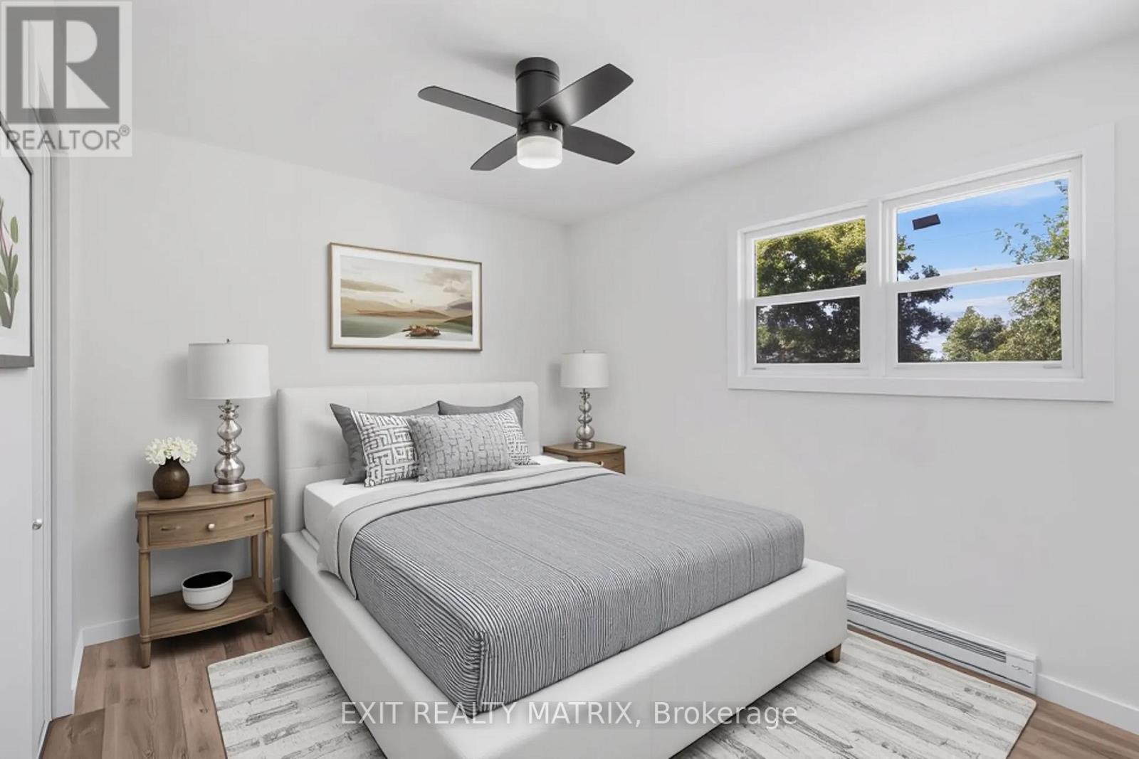 Photo 2 of 537 Higginson Street, Hawkesbury ON