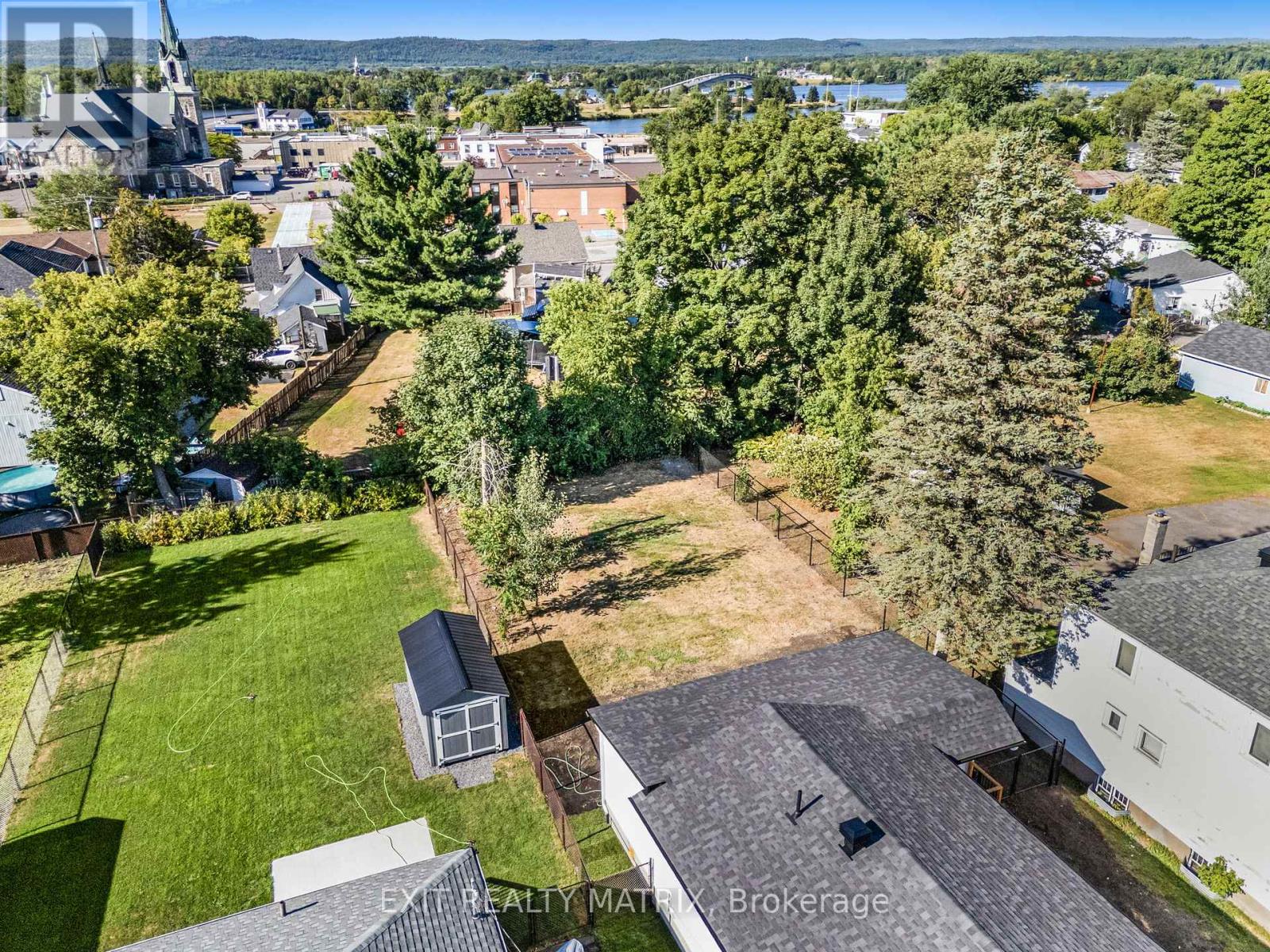 Photo 27 of 537 Higginson Street, Hawkesbury ON