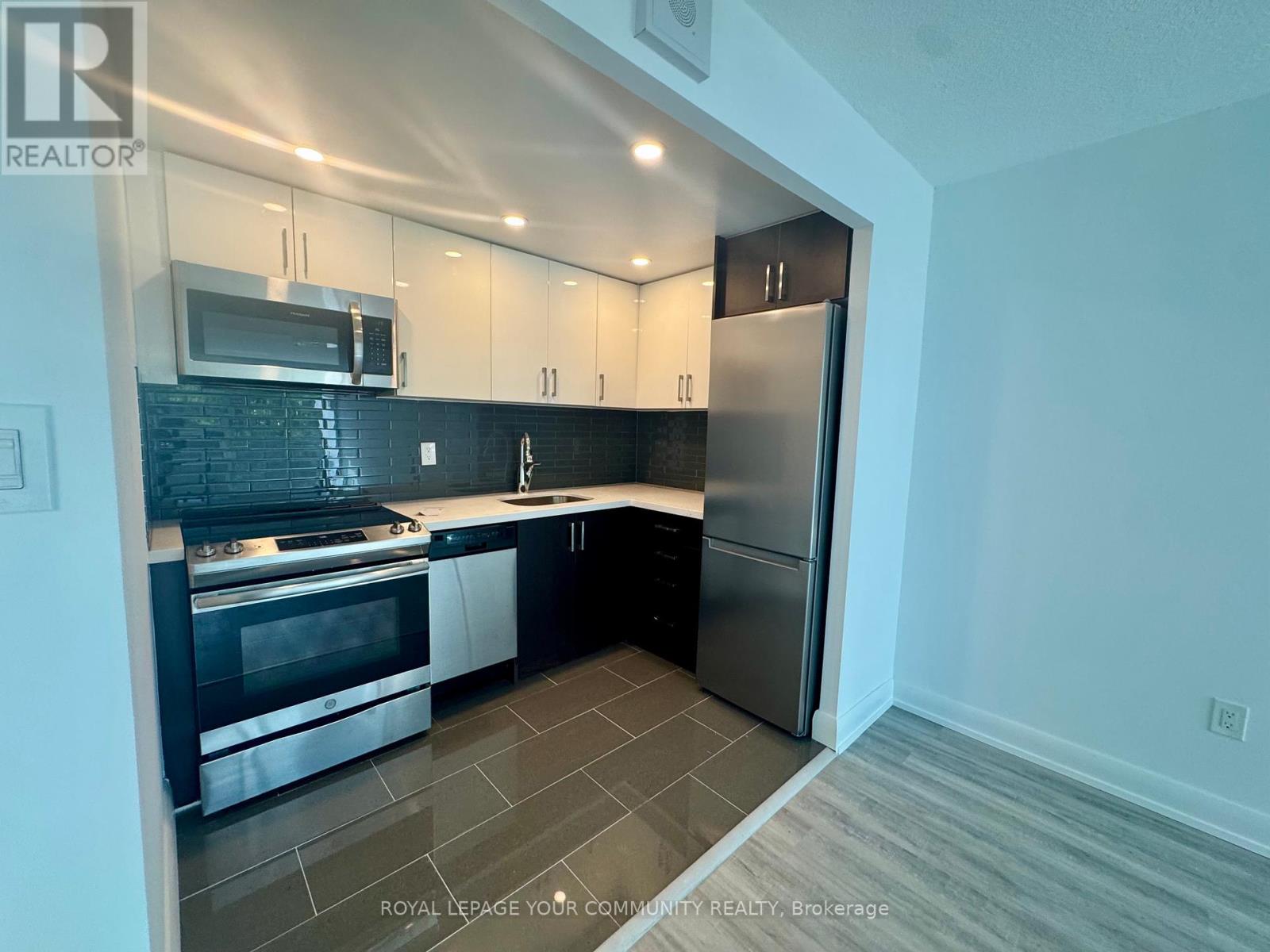 Photo 2 of 0605 191 Sherbourne Street, Toronto ON