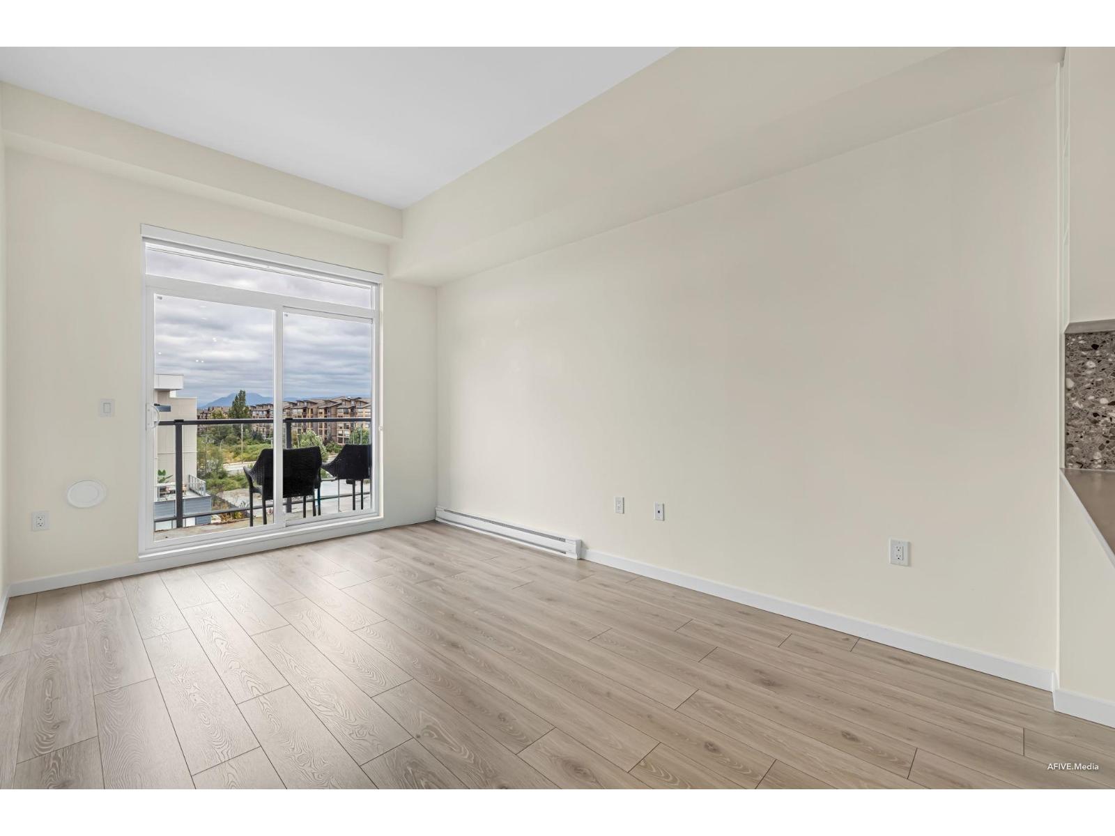 Photo 8 of 606 7920 206 Street, Langley BC