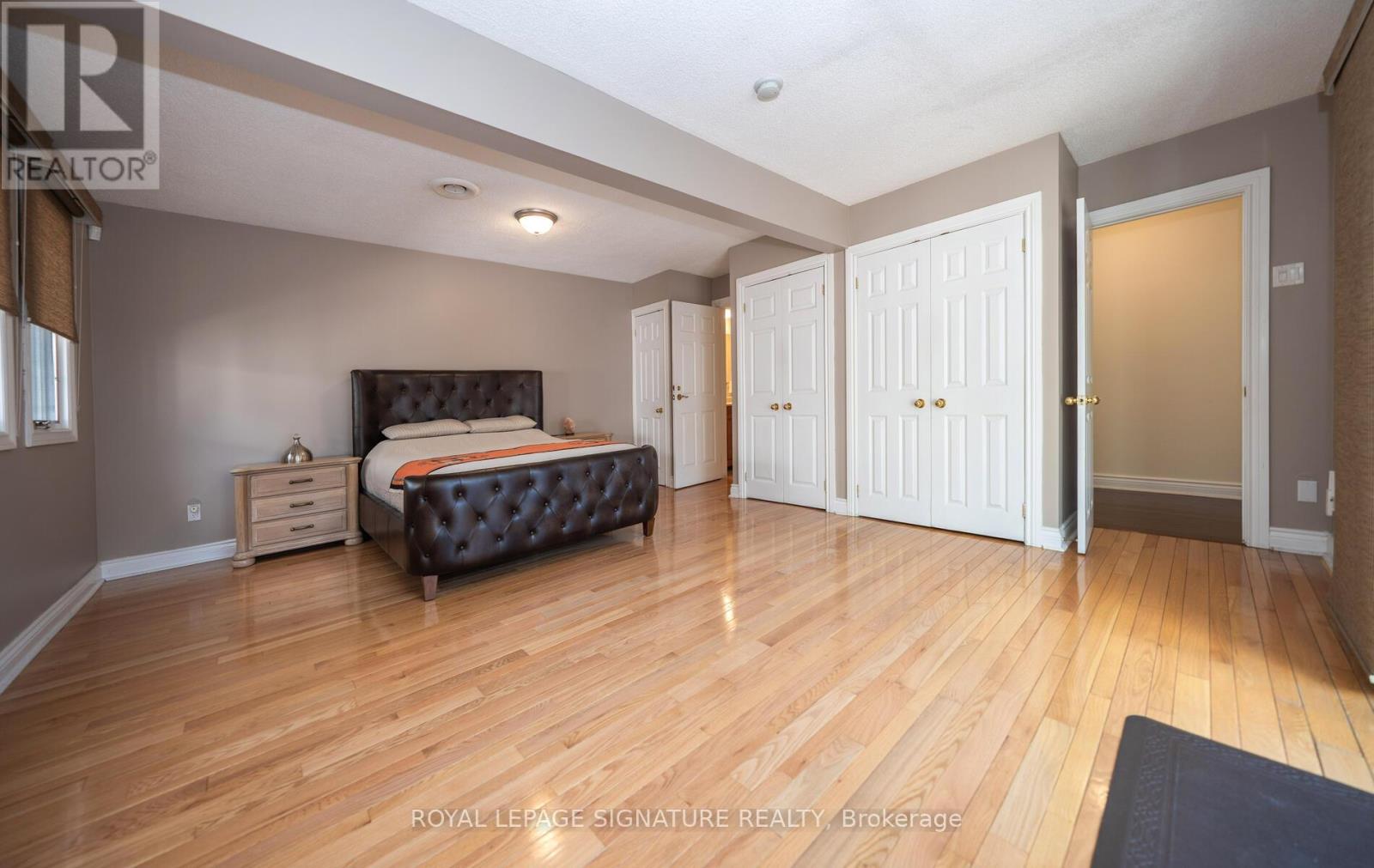 Photo 13 of 2098 Pharmacy Avenue, Toronto ON