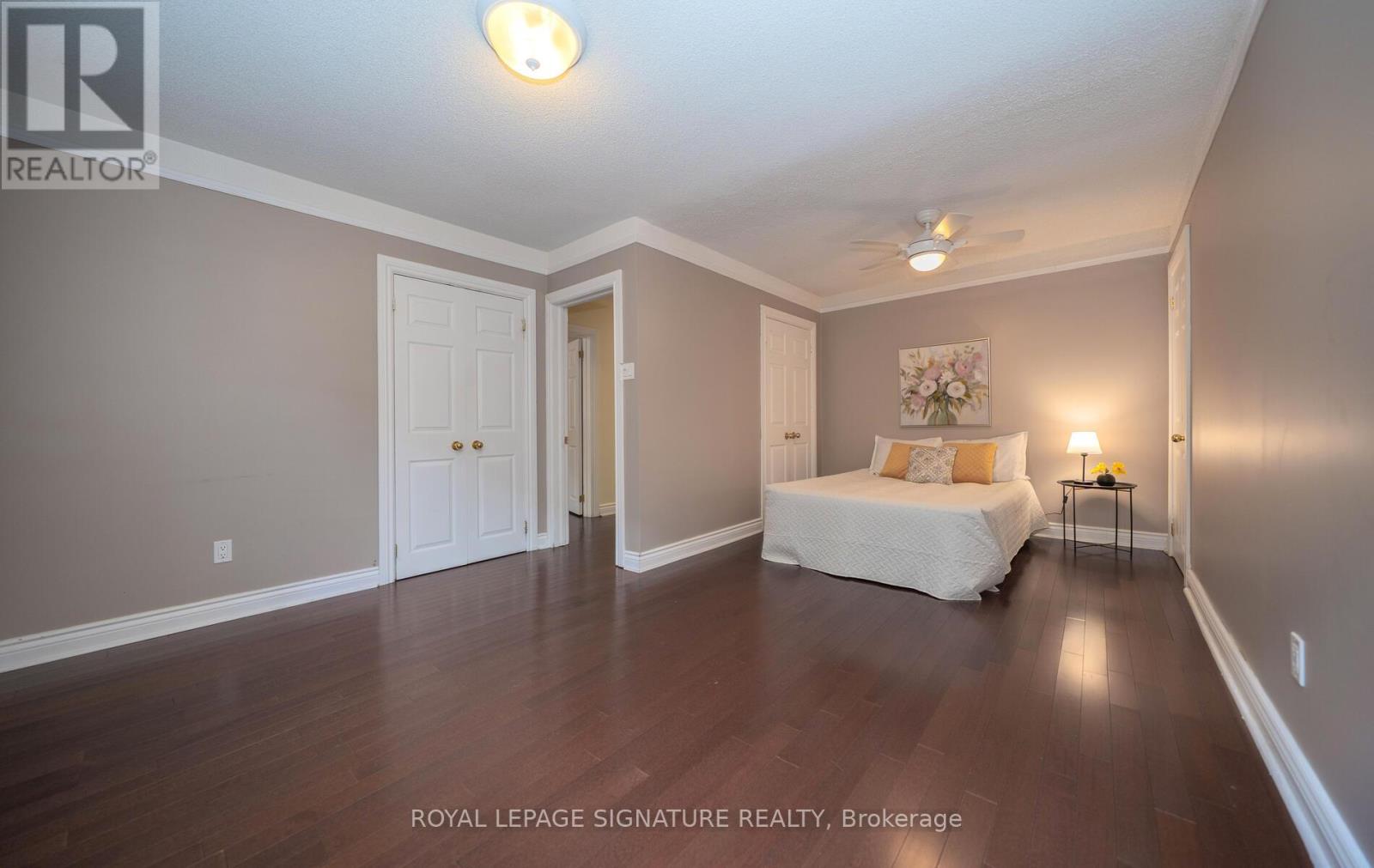 Photo 14 of 2098 Pharmacy Avenue, Toronto ON
