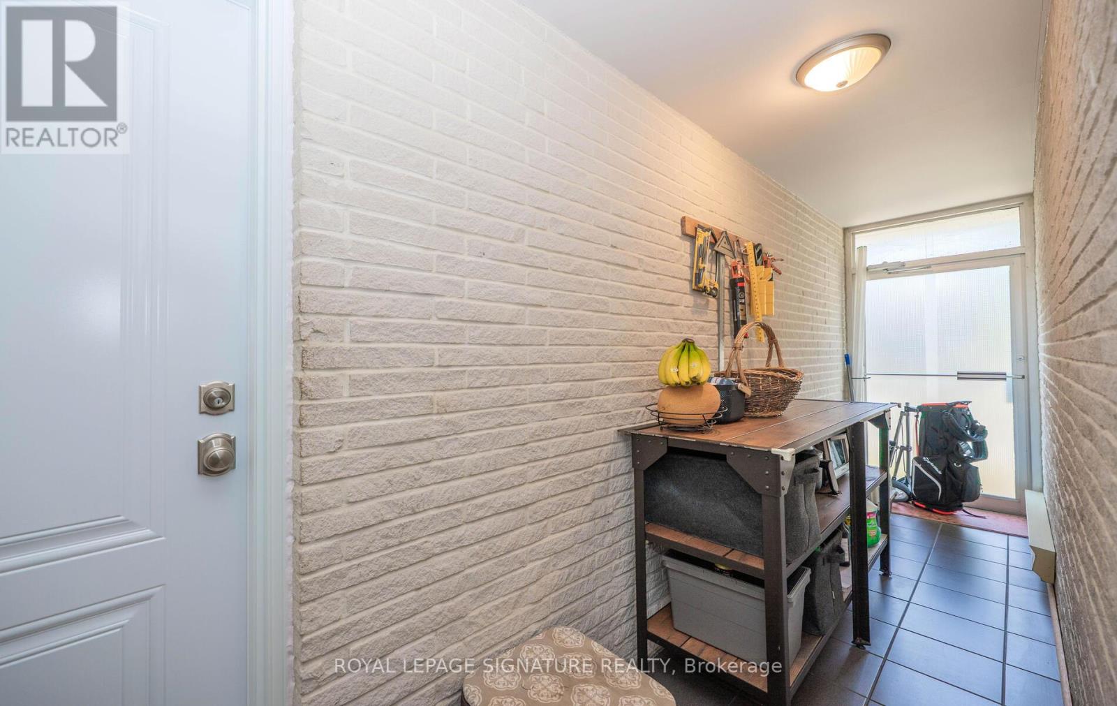 Photo 27 of 2098 Pharmacy Avenue, Toronto ON