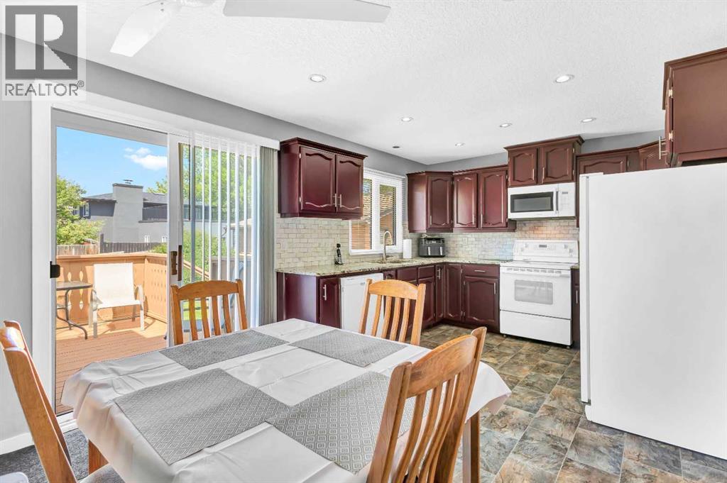 Single Family House 4 Level for Sale in  Templeton Road NE Temple Calgary 
