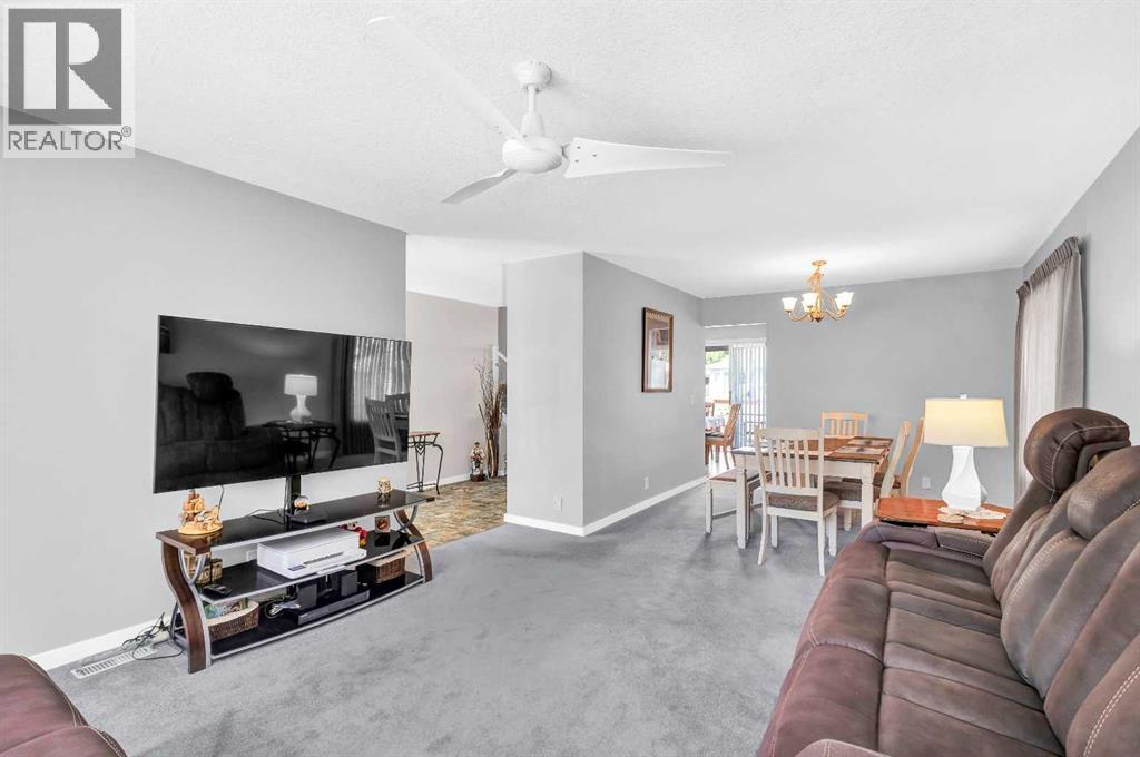 Single Family House 4 Level for Sale in  Templeton Road NE Temple Calgary 