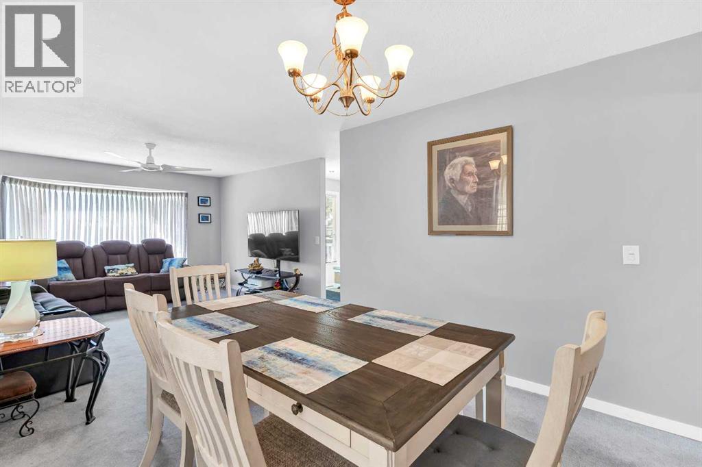 Single Family House 4 Level for Sale in  Templeton Road NE Temple Calgary 