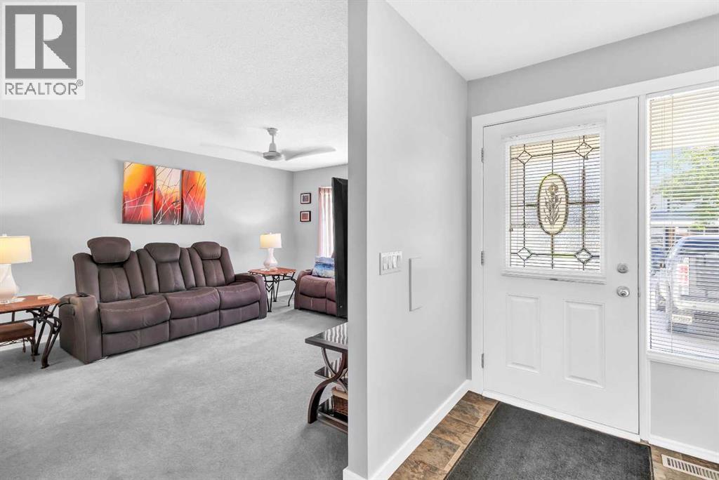Single Family House 4 Level for Sale in  Templeton Road NE Temple Calgary 