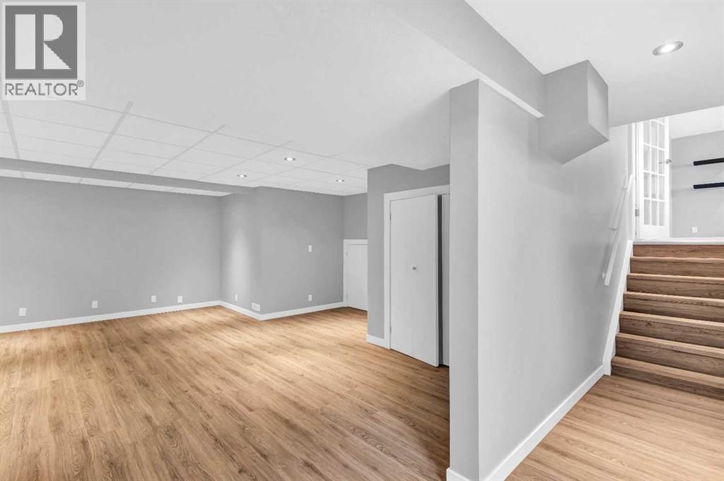 Single Family House 4 Level for Sale in  Templeton Road NE Temple Calgary 