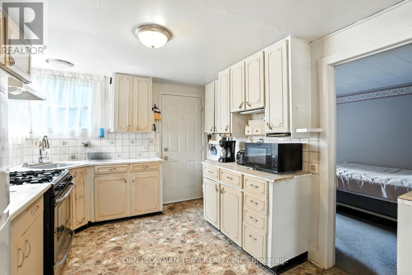 Photo 20 of 78 Ontario Street, Clarington ON