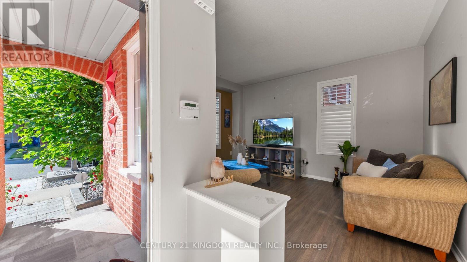 Photo 7 of 35 Haskell Avenue, Ajax ON