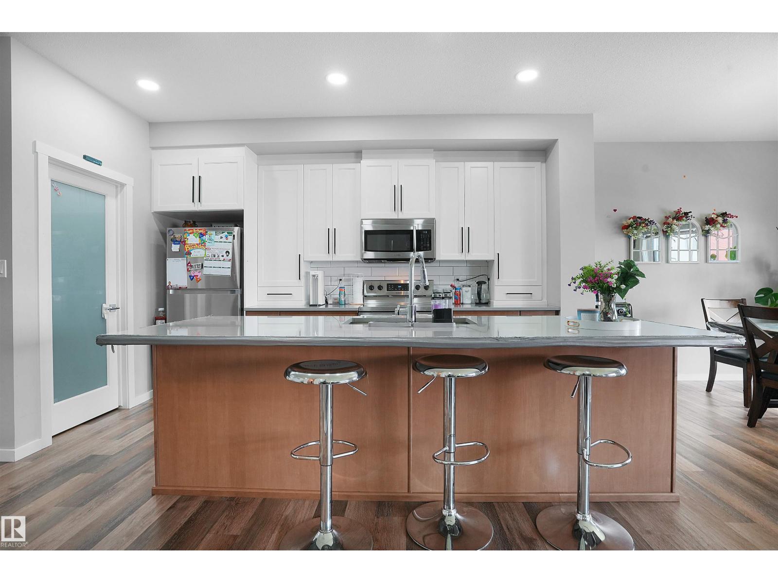 Photo 8 of 464 42 Ave Nw Nw, Edmonton AB