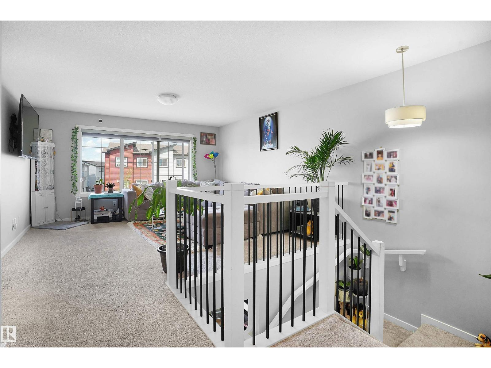 Photo 2 of 464 42 Ave Nw Nw, Edmonton AB