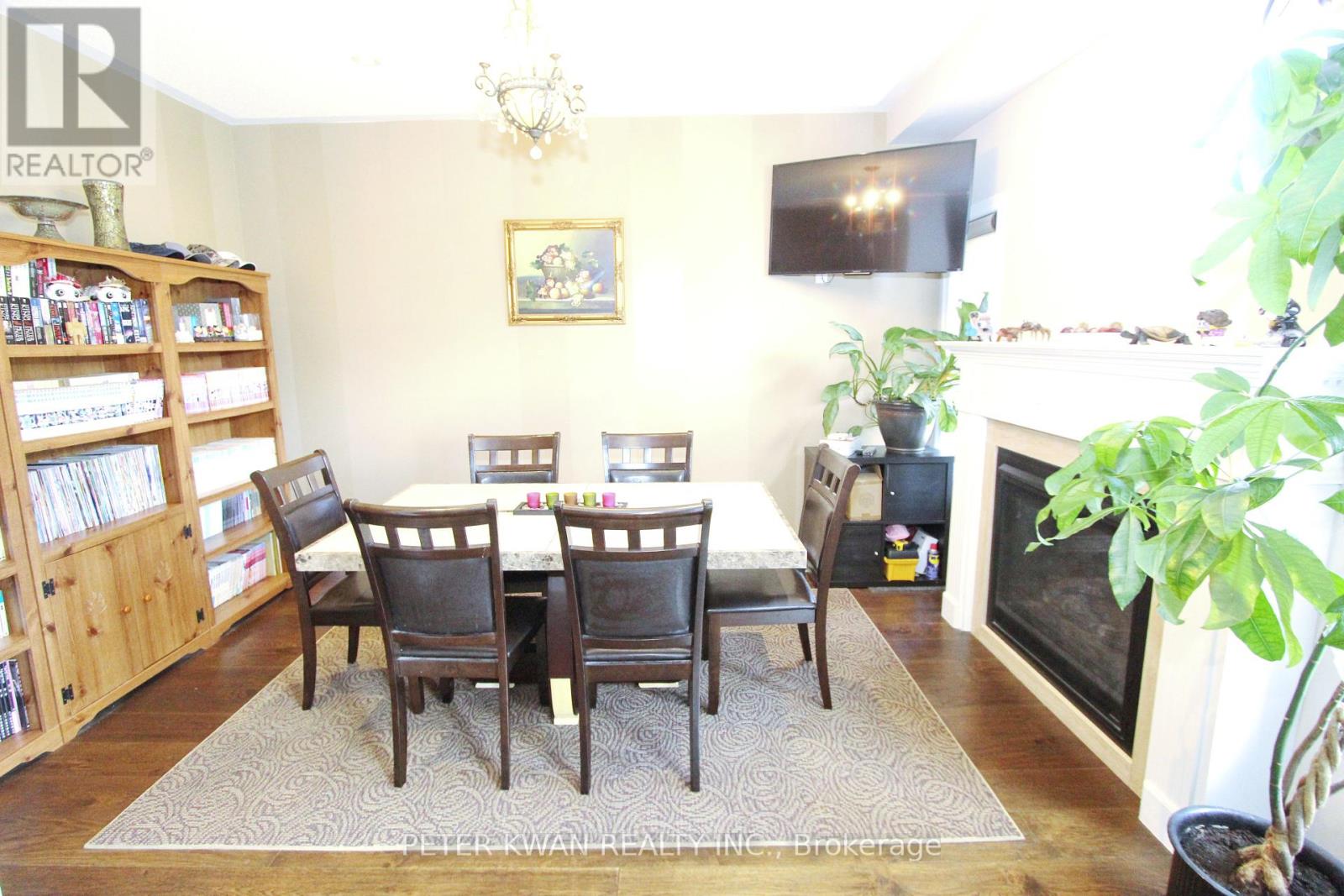 Photo 39 of 121 Warbler Avenue, Vaughan ON