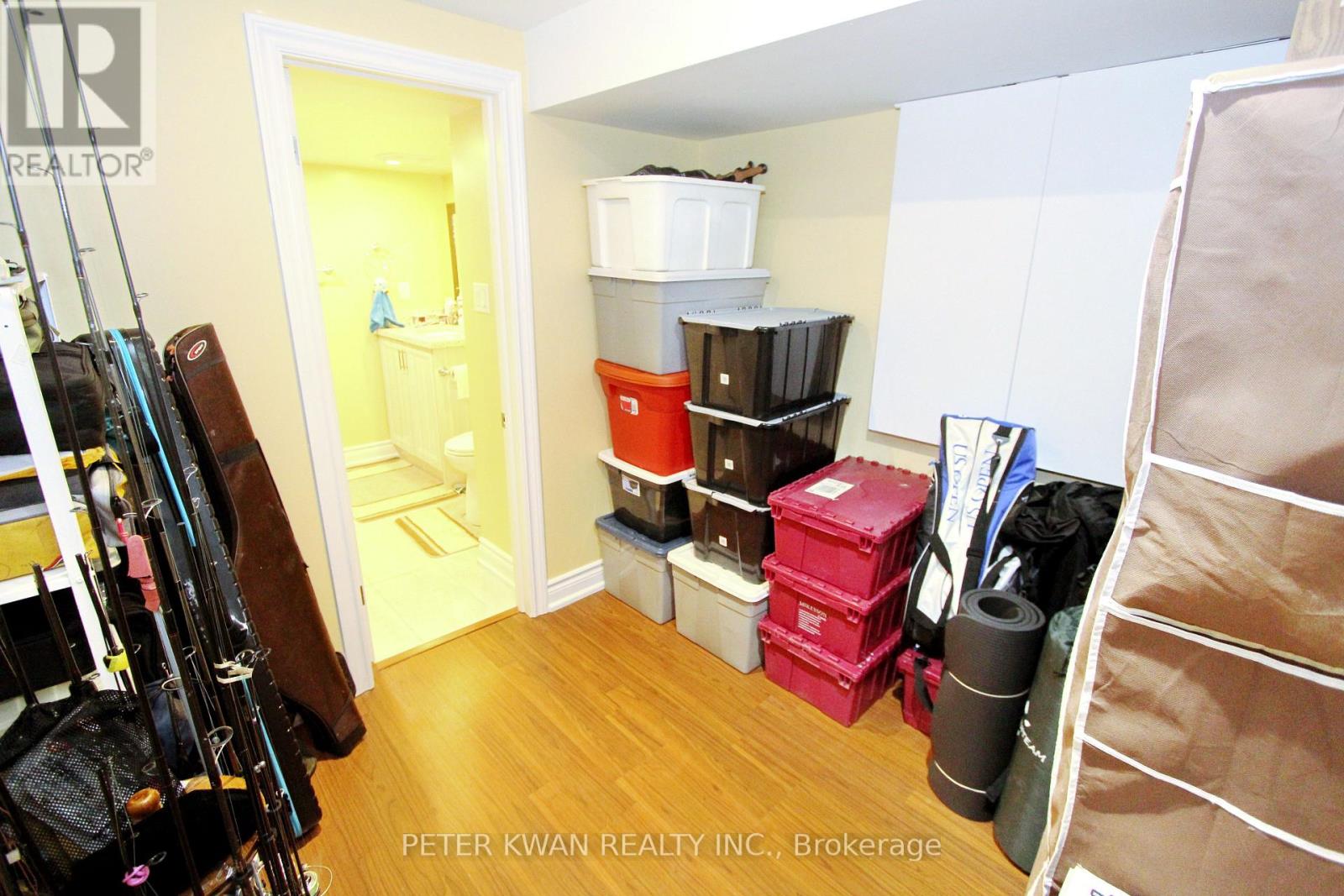 Photo 38 of 121 Warbler Avenue, Vaughan ON
