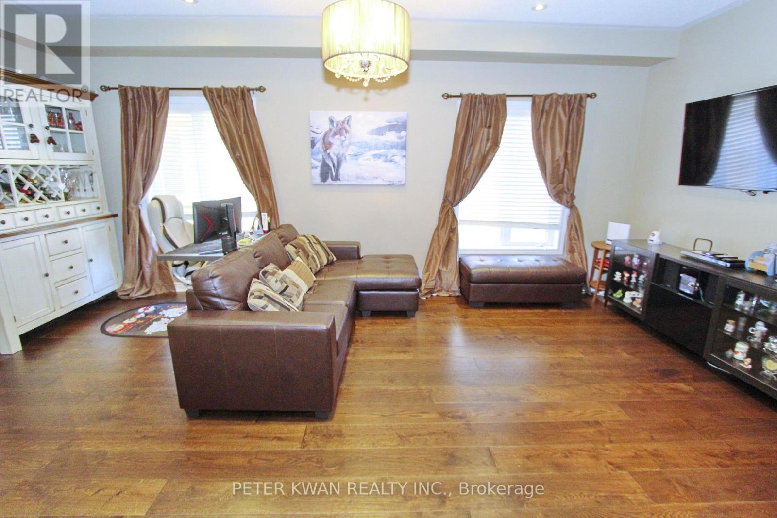 Photo 6 of 121 Warbler Avenue, Vaughan ON