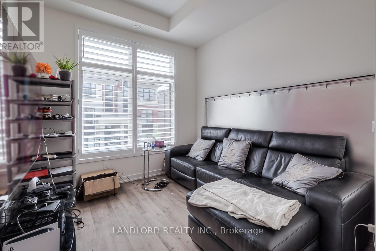 Photo 4 of 44 Armillo Place, Markham ON