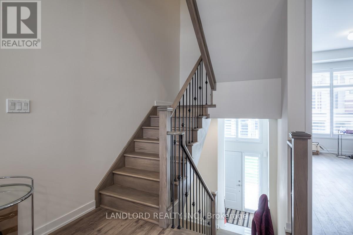 Photo 25 of 44 Armillo Place, Markham ON