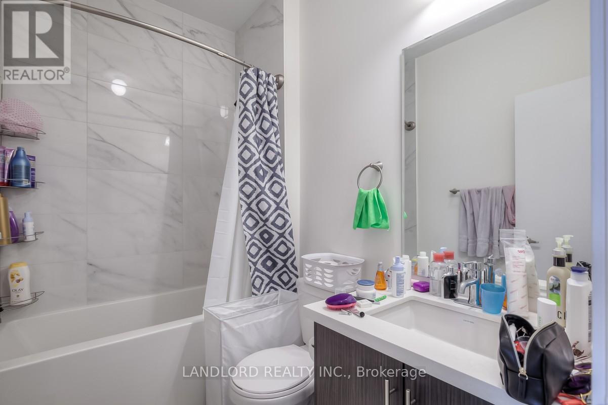 Photo 10 of 44 Armillo Place, Markham ON