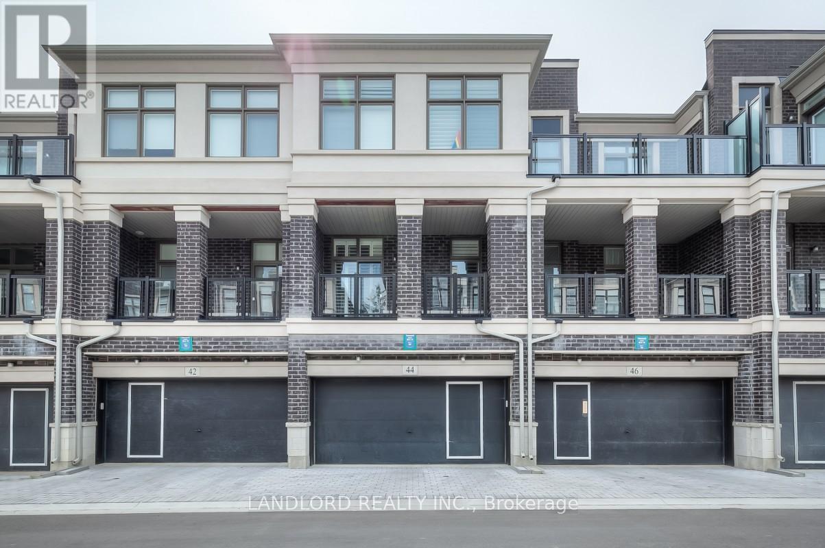 Photo 3 of 44 Armillo Place, Markham ON