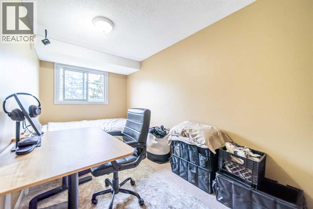 Single Family House for Sale in N  Lynnview Road SE Ogden Calgary 
