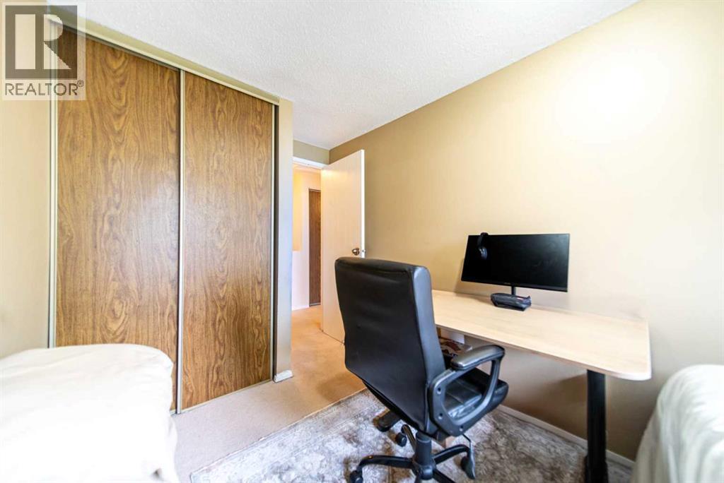 Single Family House for Sale in N  Lynnview Road SE Ogden Calgary 
