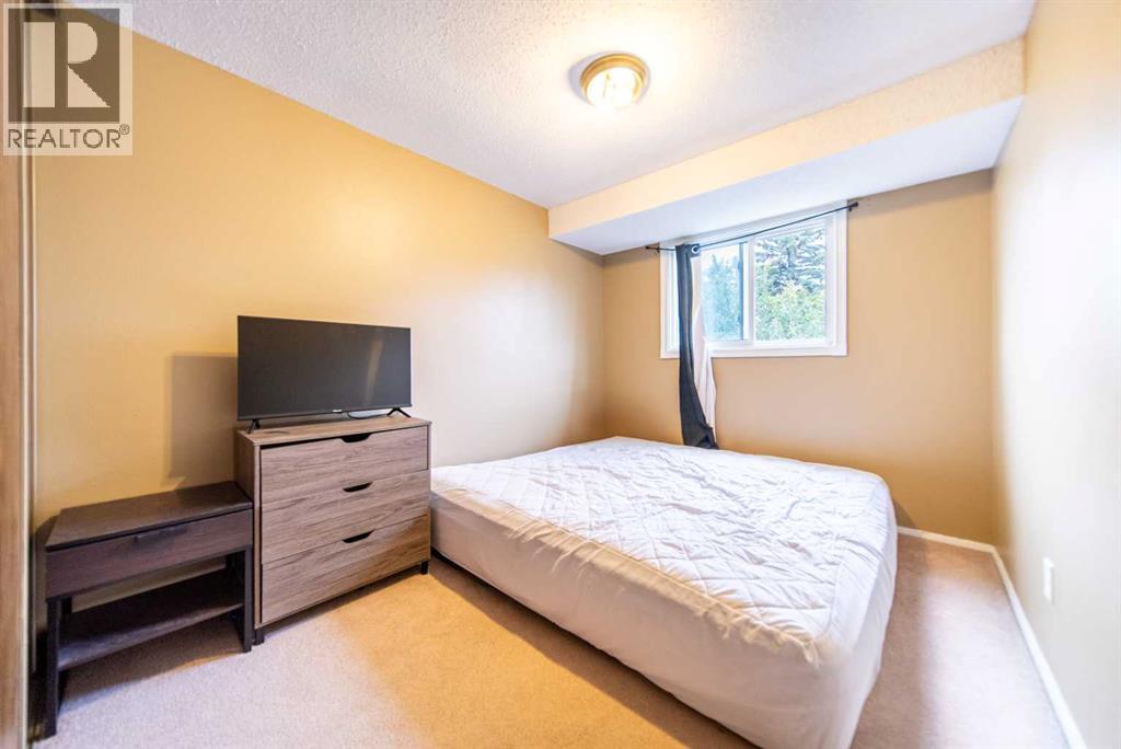 Single Family House for Sale in N  Lynnview Road SE Ogden Calgary 