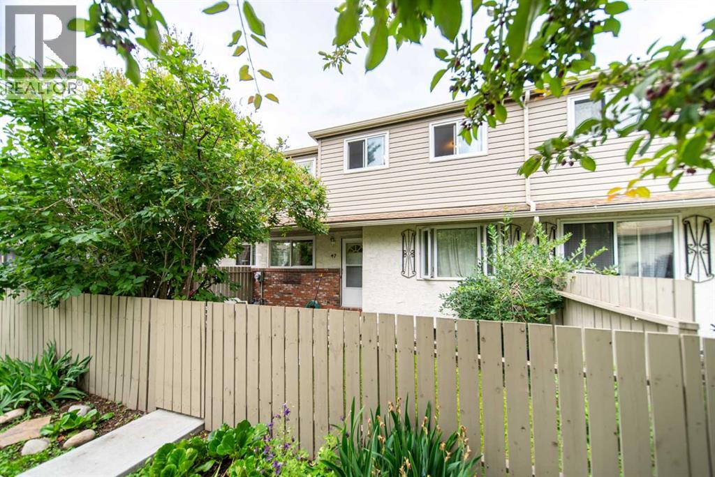 Single Family House for Sale in N  Lynnview Road SE Ogden Calgary 