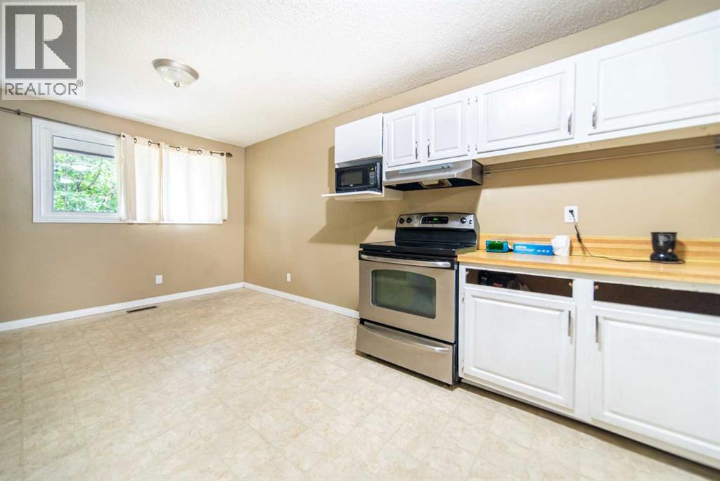 Single Family House for Sale in N  Lynnview Road SE Ogden Calgary 