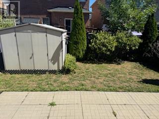Photo 3 of 44 Lockburn Crescent, Brampton ON