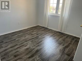 Photo 4 of 44 Lockburn Crescent, Brampton ON