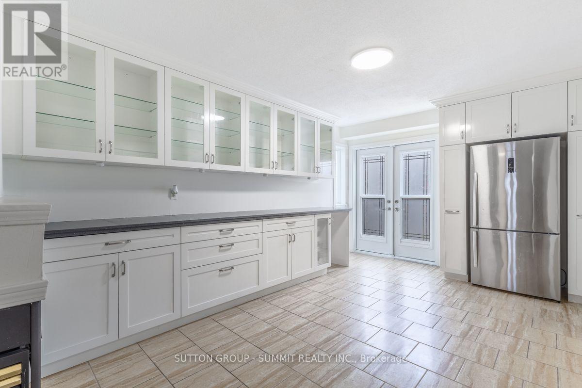 Photo 11 of 5144 Porter Street, Burlington ON