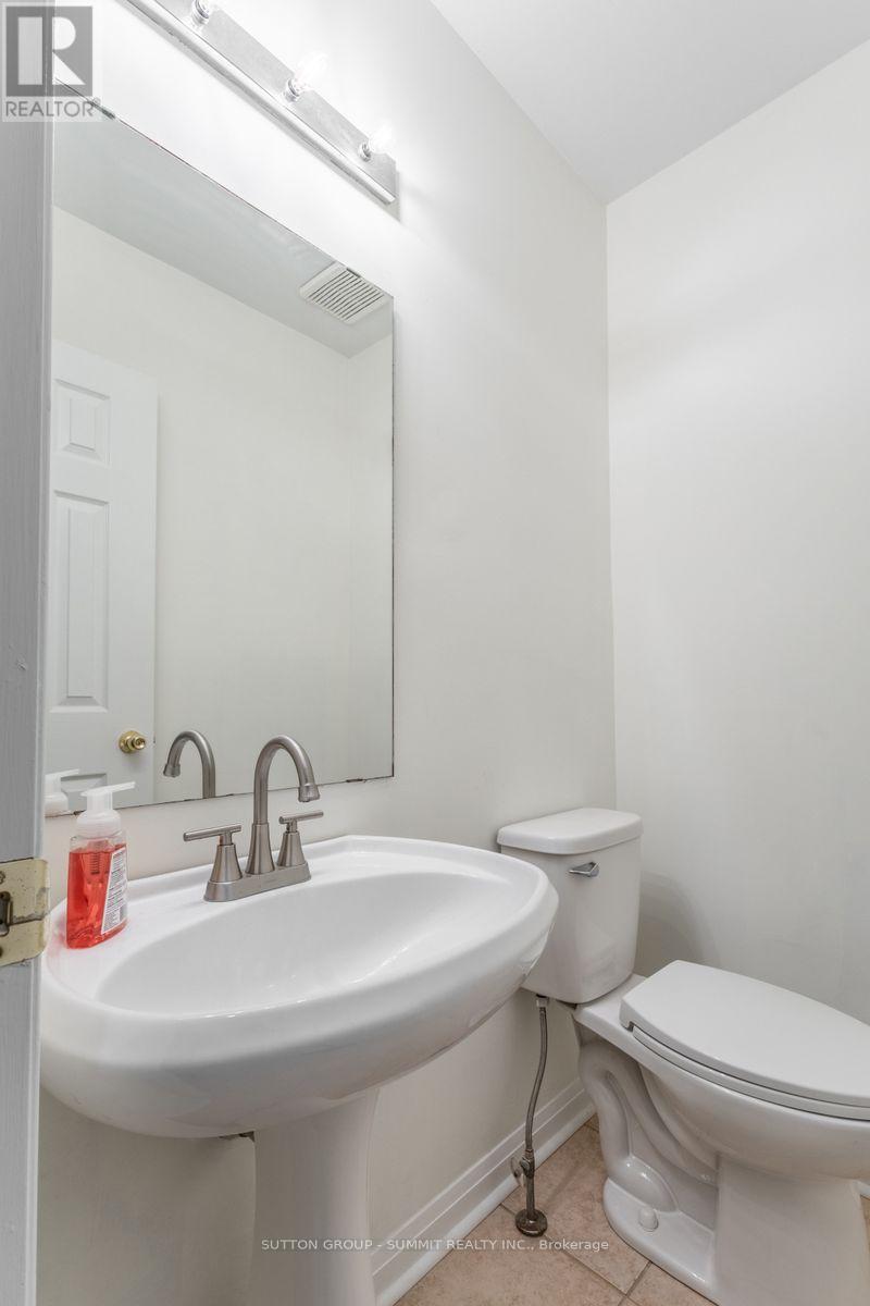 Photo 13 of 5144 Porter Street, Burlington ON